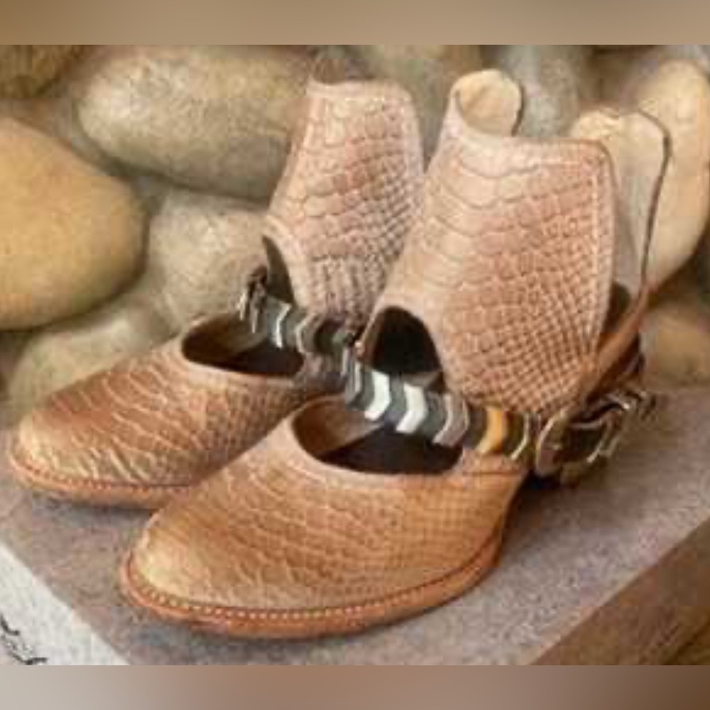 Freebird Blade Stylish Tan Croc-Embossed Women Bootie Shoes